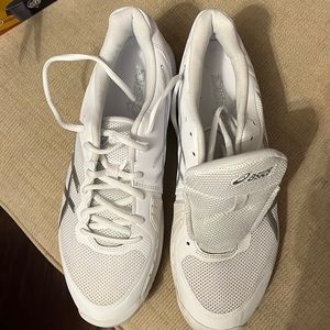 Womens  white ASICS gel-court speed size 91/2. Like new
